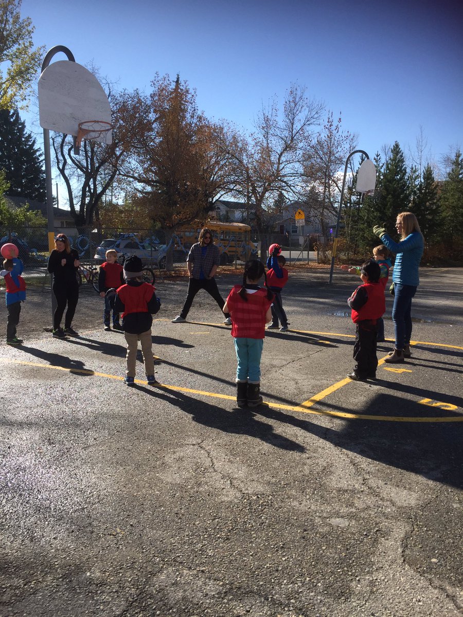 AltadoreSchool's tweet photo. Playground games explored with the help of YMCA experts. Thanks Y! https://t.co/NRerGUKF7h
