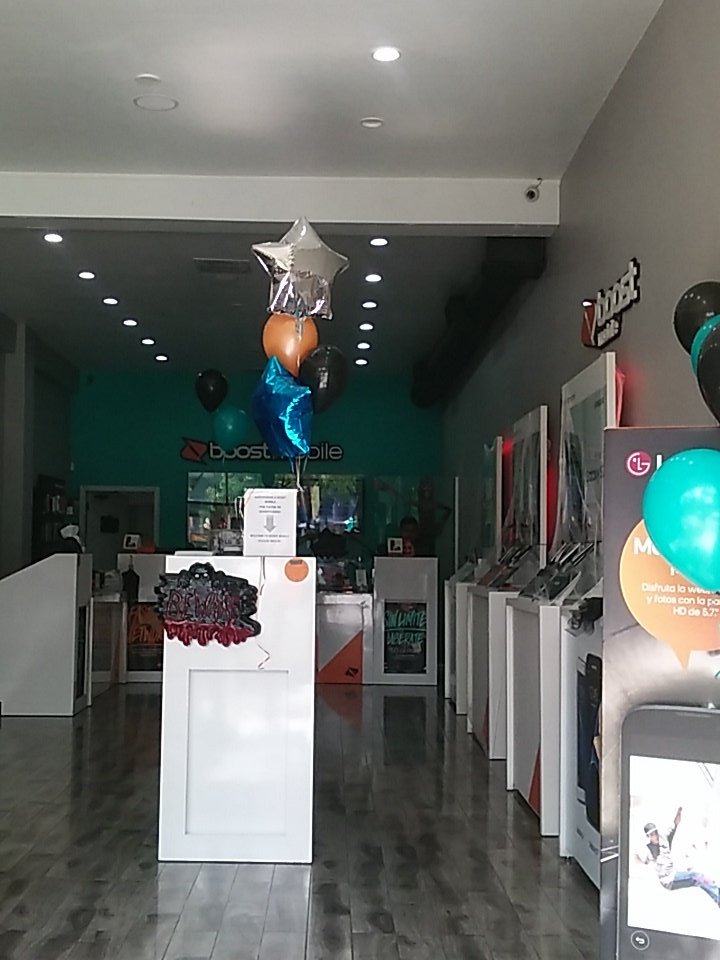 Come on down to our lovely store &amp; check out our great offers 😀  <a href="/Mel_Marceco/">📲💎Melissa- Marceco 💎📲</a> <a href="/Jetwirelessgrp/">Jet Wireless Group</a>