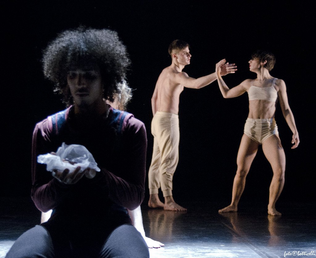 festivalprisma's tweet photo. Opus Ballet (Italia), esta noche con su OTELO en el Ateneo de @CiudaddelSaber . Sigue disfrutando de #Prisma2016 hoy a las 8pm. https://t.co/OsP7FjyEAZ