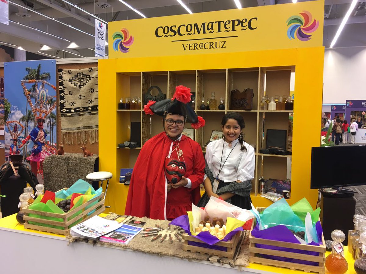 Con esta sonrisa te recibe Coscomatepec #Veracruz en su stand de la #FeriaPueblosMagicos .. ¡Prueba sus dulces típicos! 
#PueblosMagicos