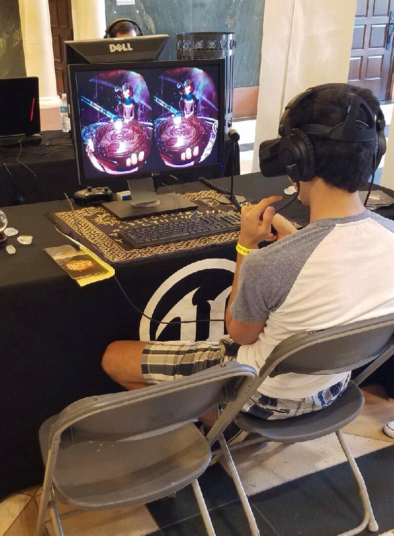 nicklopezusc's tweet photo. this VR séance is 100% my aesthetic and honestly just ME in every way @scareality #cntv101 #indiecade #fraction10 https://t.co/up5tES50Ck