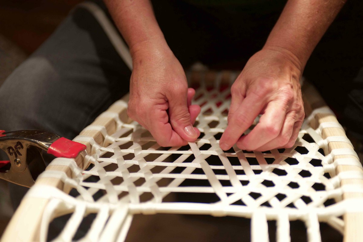 CndnCanoeMuseum's tweet photo. New snowshoe weaving workshop with @LureoftheNorth has been added Nov 26th &amp; 27th! #preservingskills #folkschool https://t.co/ykq5aXnl9l https://t.co/AXdmP6FBlm