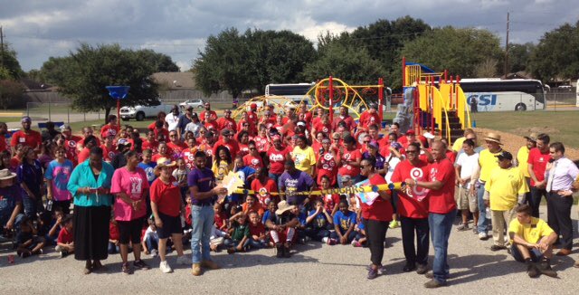 What a crew! Huge thanks to all who turned out to help us &amp; <a href="/kaboom/">KABOOM!</a> build a new playground at Conley Elementary School today in #Houston.