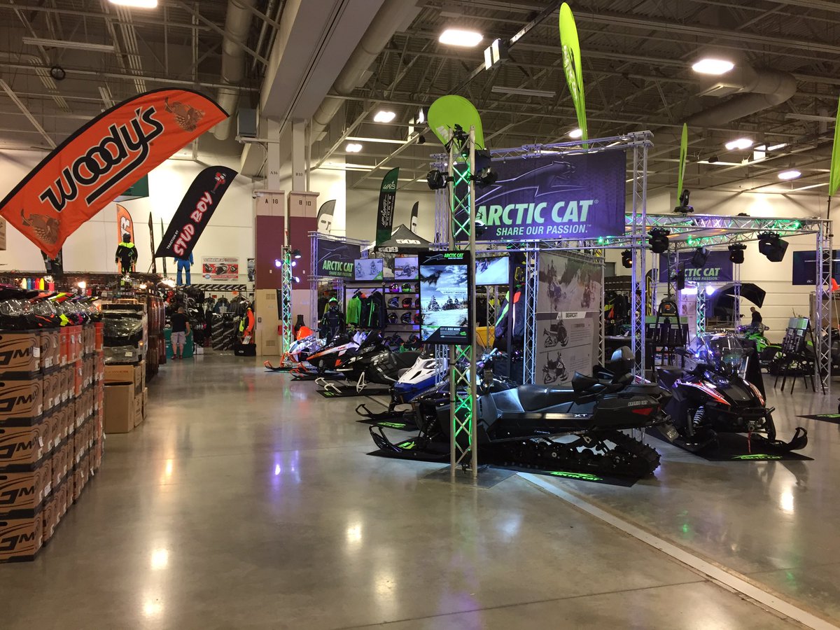 Snowmobile_USA's tweet photo. Show opens in 45 minutes! https://t.co/IizBopU1yq