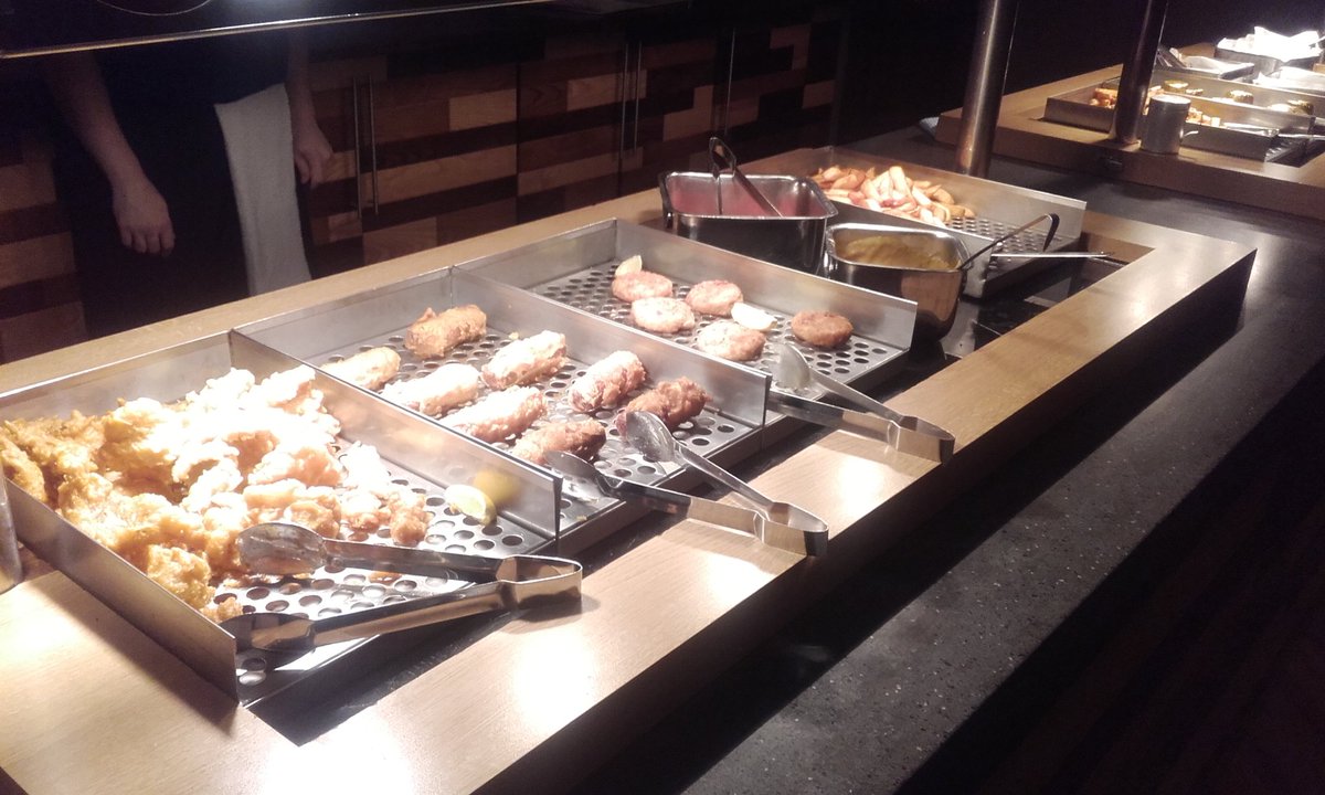 Fabulous fish and chip shop buffet #thatswhywelovefridays <a href="/SpencerGraydon/">Spencer Graydon</a> <a href="/Jimbentley10/">Jim Bentley</a> <a href="/WeAreSUGM/">WeAreSUGM</a> <a href="/LauraDunelm/">Laura Dunelm</a>