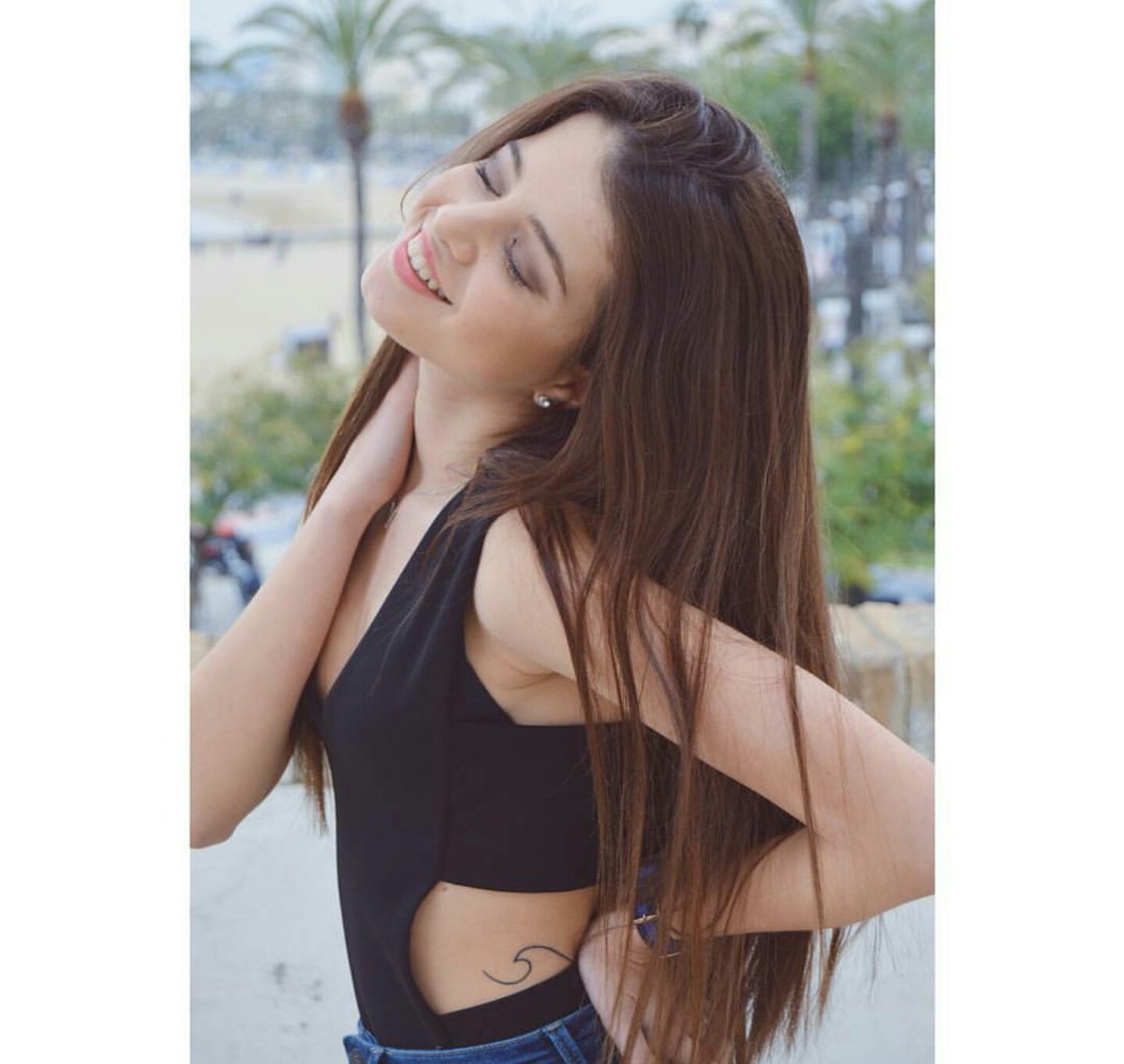 Eire Clare (@eireclare_rtw) on Twitter photo 