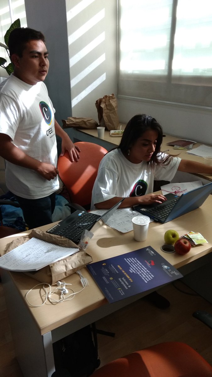 CreatonPuebla's tweet photo. #QueNervios a pocos minutos de que termine #Creatón2016 https://t.co/yQFloHm1Cs