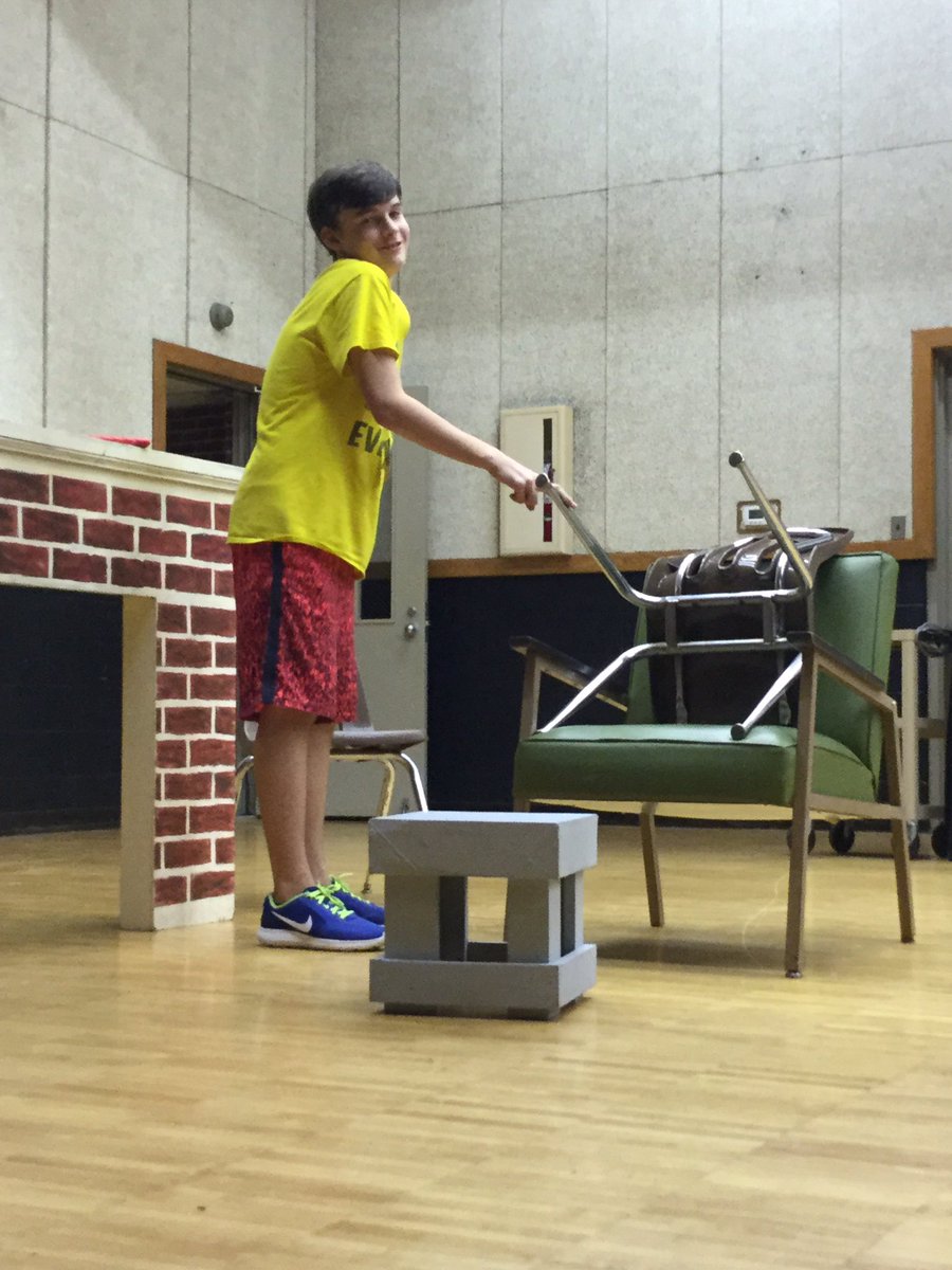 drama_mama_mac's tweet photo. When you run out of actors, you use chairs. #DPJH #bloodcirculation? #ArganwhereRU #ImaginaryInvalid https://t.co/MaI9qiXkOC