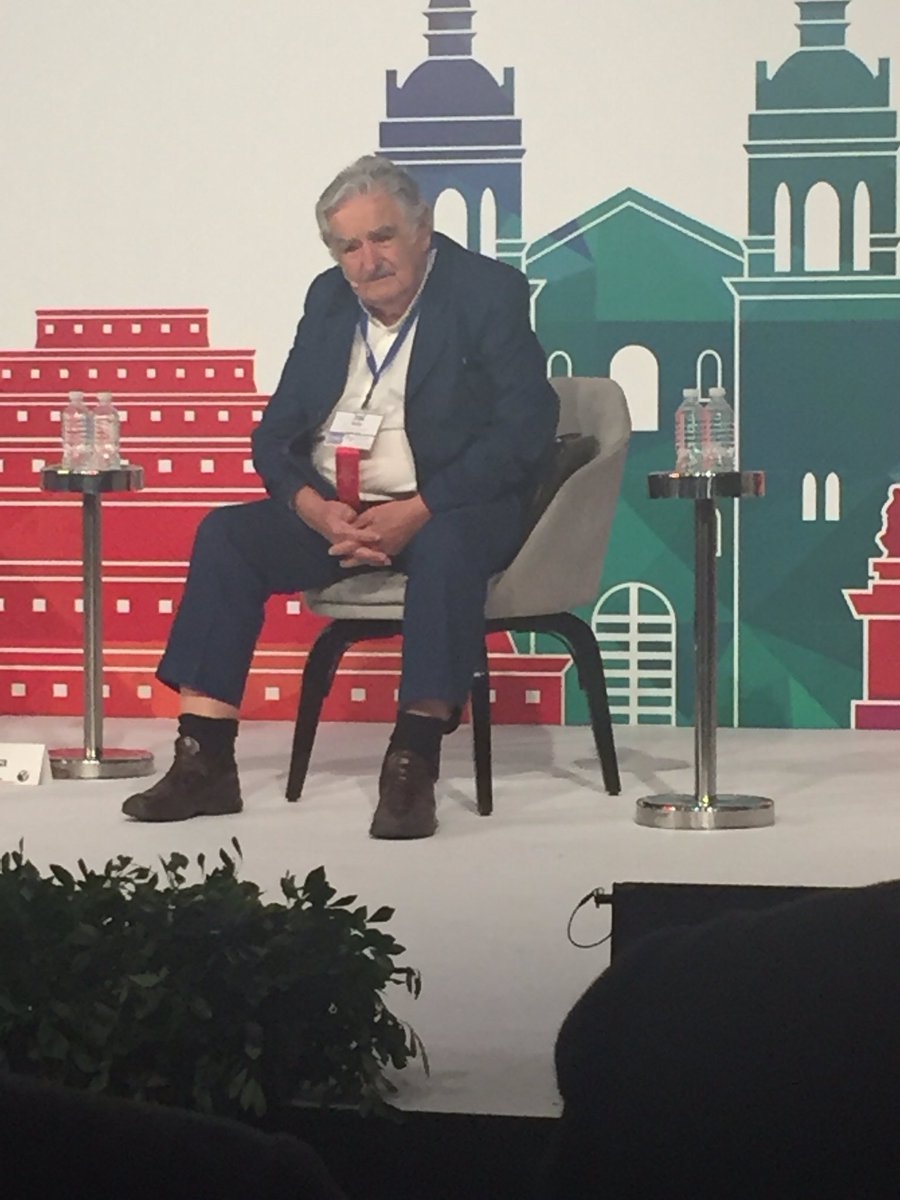 laurapuertas's tweet photo. Ex Presidente Mujica en la Asamblea de la SIP #sip2016 https://t.co/NrR3yZbrk2