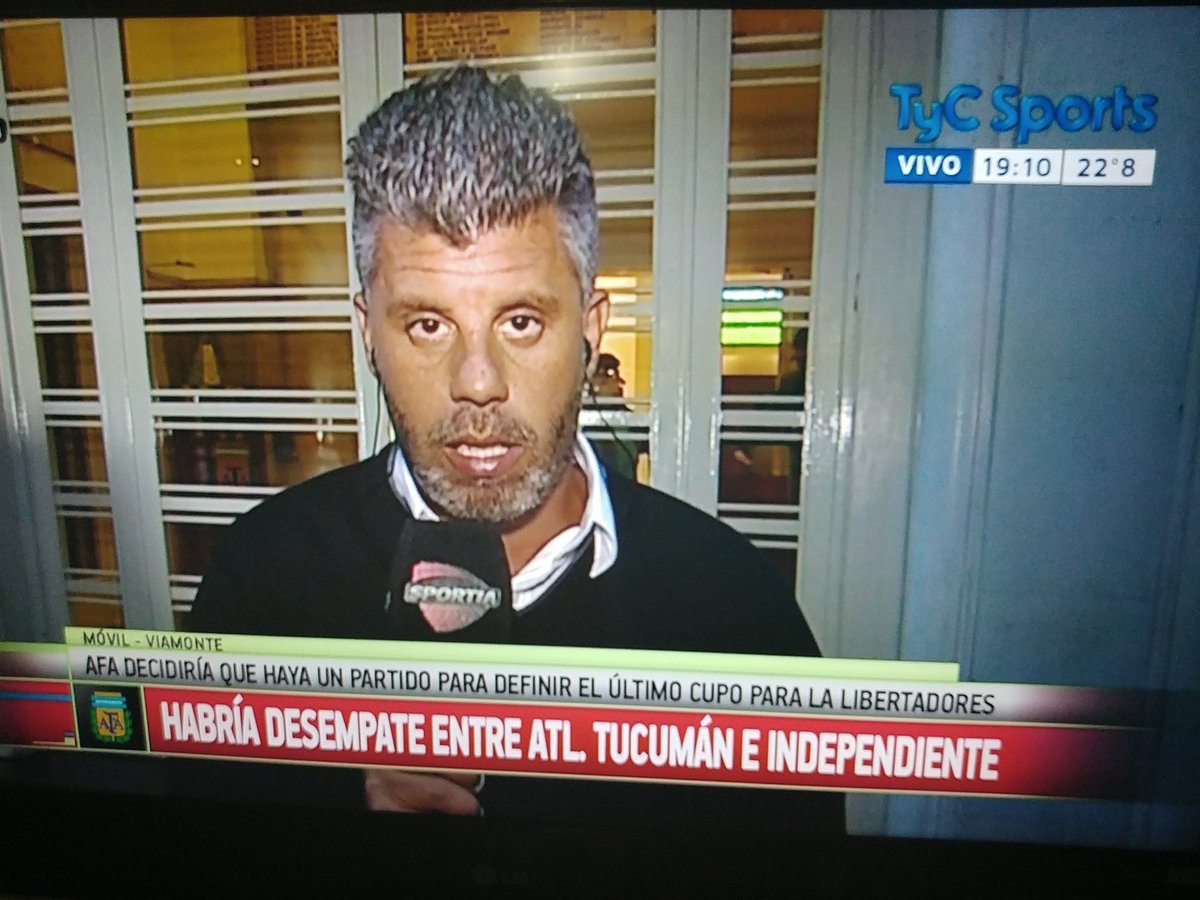 juanterraf's tweet photo. Este porteño operando para independiente. Sinvergüenza. #NoLeRobenAlDeca https://t.co/ksjwIOUR5i