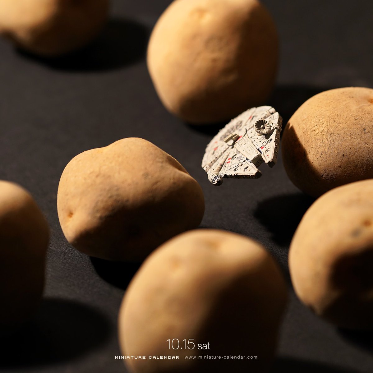 Tatsuya Tanaka 田中達也 V Twitter さて どれから料理してやるか ジャガイモ 小惑星 Starwars スターウォーズオモ写コンテスト ローグワン このあとおいしくいただきました