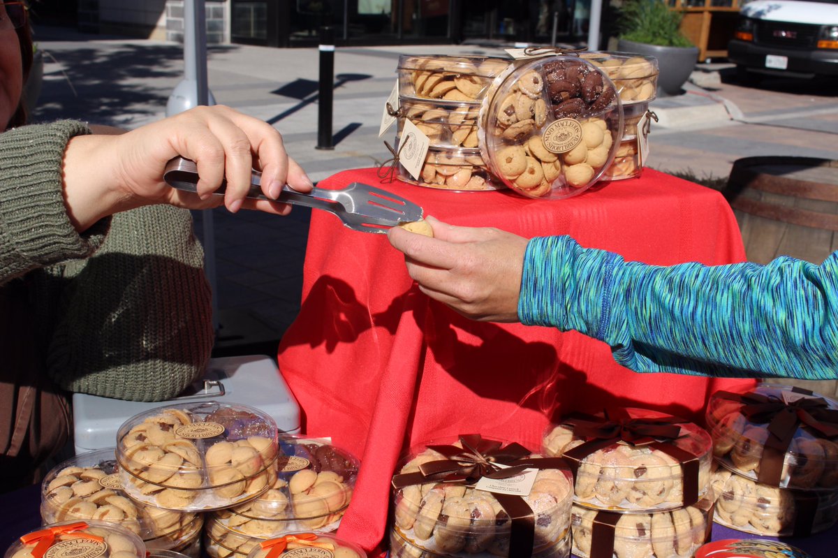 cfshopsdonmills's tweet photo. Join us at Harvest Festival until 9pm tonight! #HarvestFestival #ExperienceShops https://t.co/4FJPX0llwt