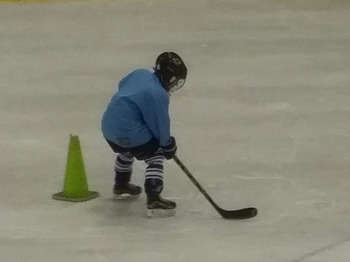 Stead_17's tweet photo. Shooting Practice. #20flex #ravenspotting https://t.co/Nkfb1dj4xj