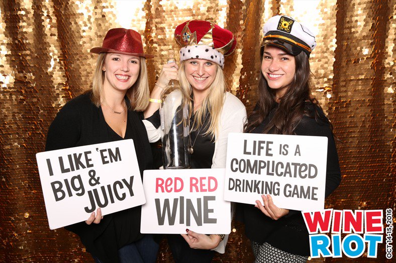 double_jays's tweet photo. Learning about wine at @WineRiot #WineRiot w/ @thetommyb #1 https://t.co/nMccpnPsMX