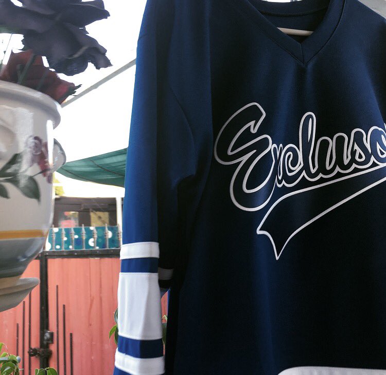 KARE_LESS's tweet photo. Multi colored jerseys
🌐🔇 #XCLS https://t.co/pvV0uy8qm2