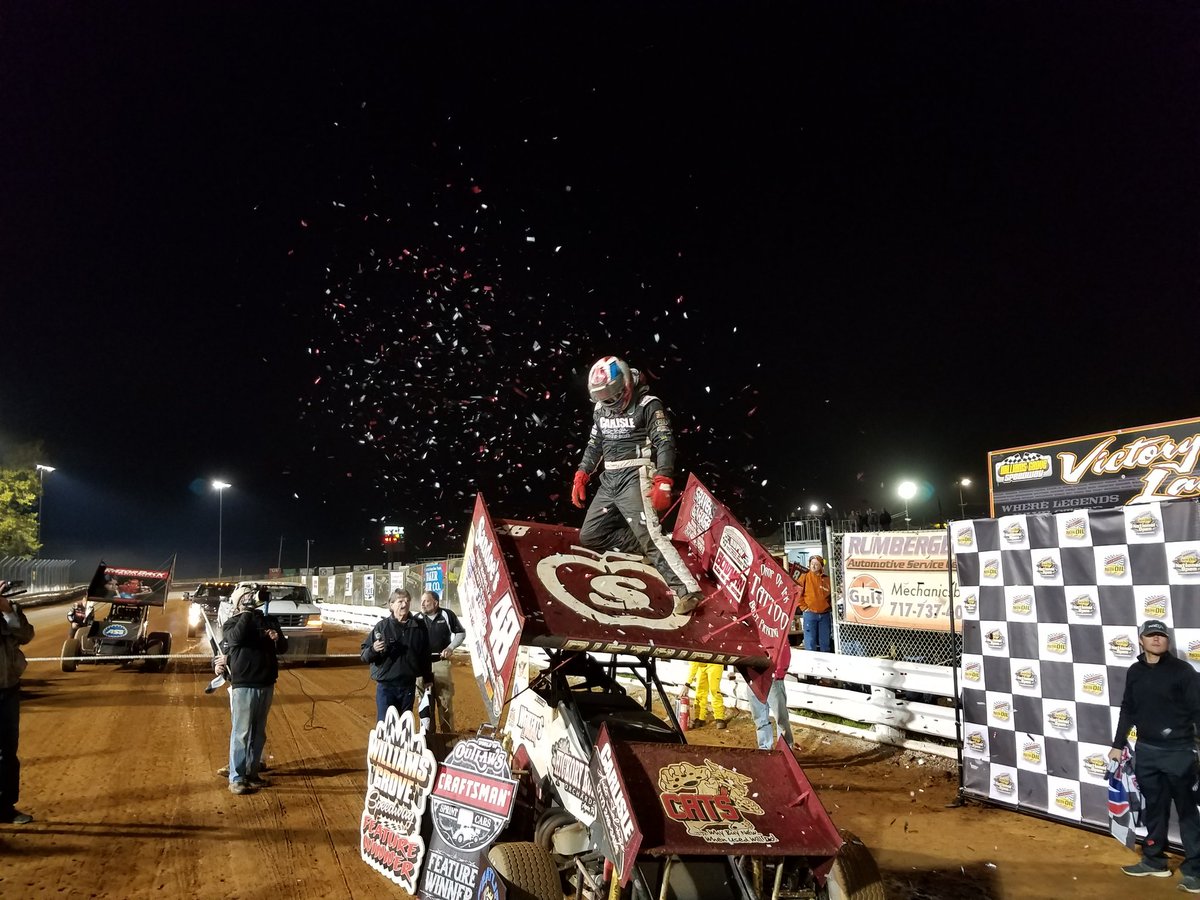 WilliamsGrove's tweet photo. And the winner of the 2016 @championoil #NationalOpen is... @dannydietrich!!!  @WorldofOutlaws https://t.co/DsZg5O0PiX