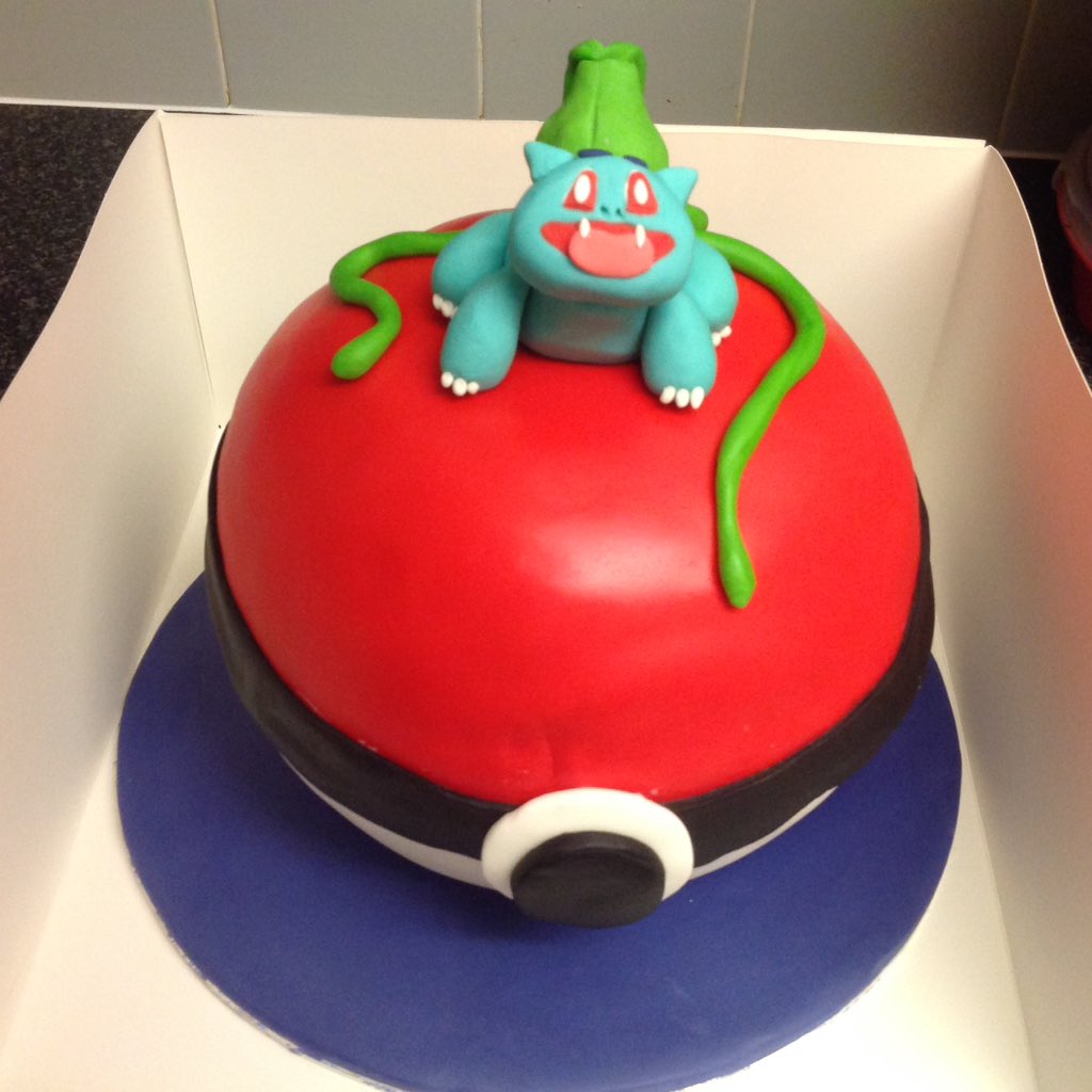 hazelmprice's tweet photo. So much fun making this cake, got to catch them all https://t.co/Ftz2NVMoPl