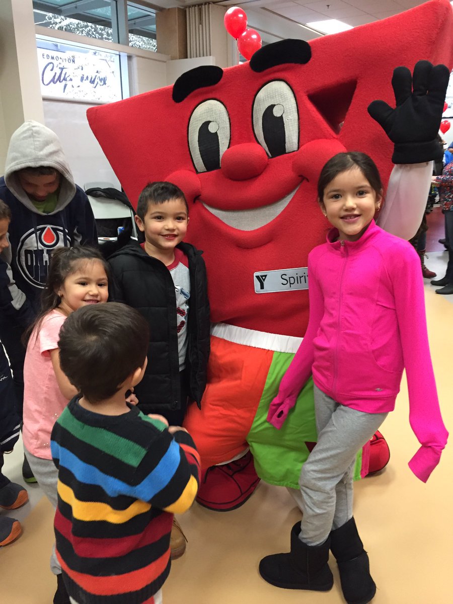 YMCAEdm's tweet photo. Having fun with spirit and the YMCA Family Hockey Night pre party sponsored by @ParkallenFood https://t.co/FnMHo62Wuk