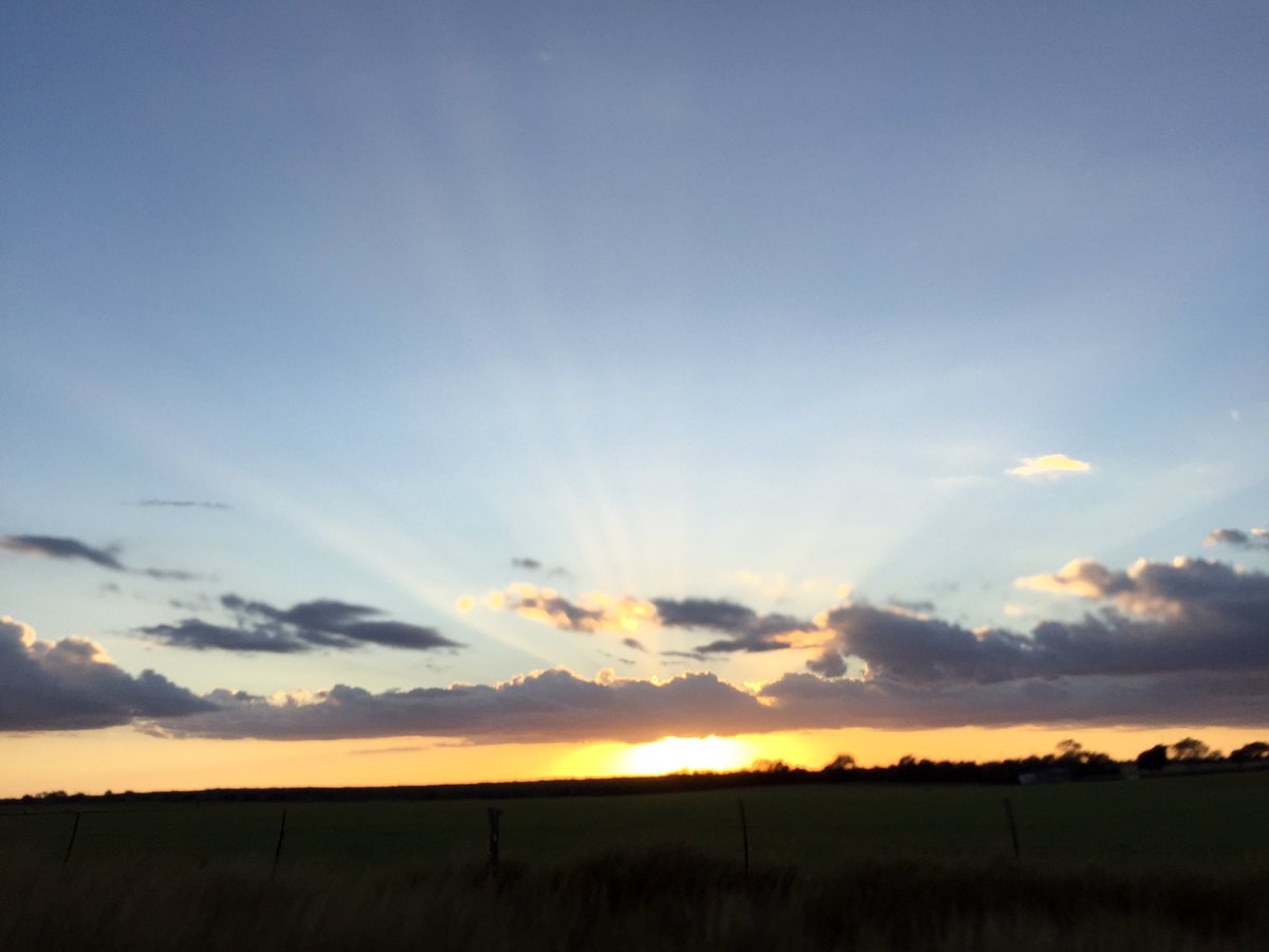 C2CRelay's tweet photo. Time for headlamps and vests. Awesome sunset and full moon on its way up! #C2C7 https://t.co/Lrf6jMV0XM