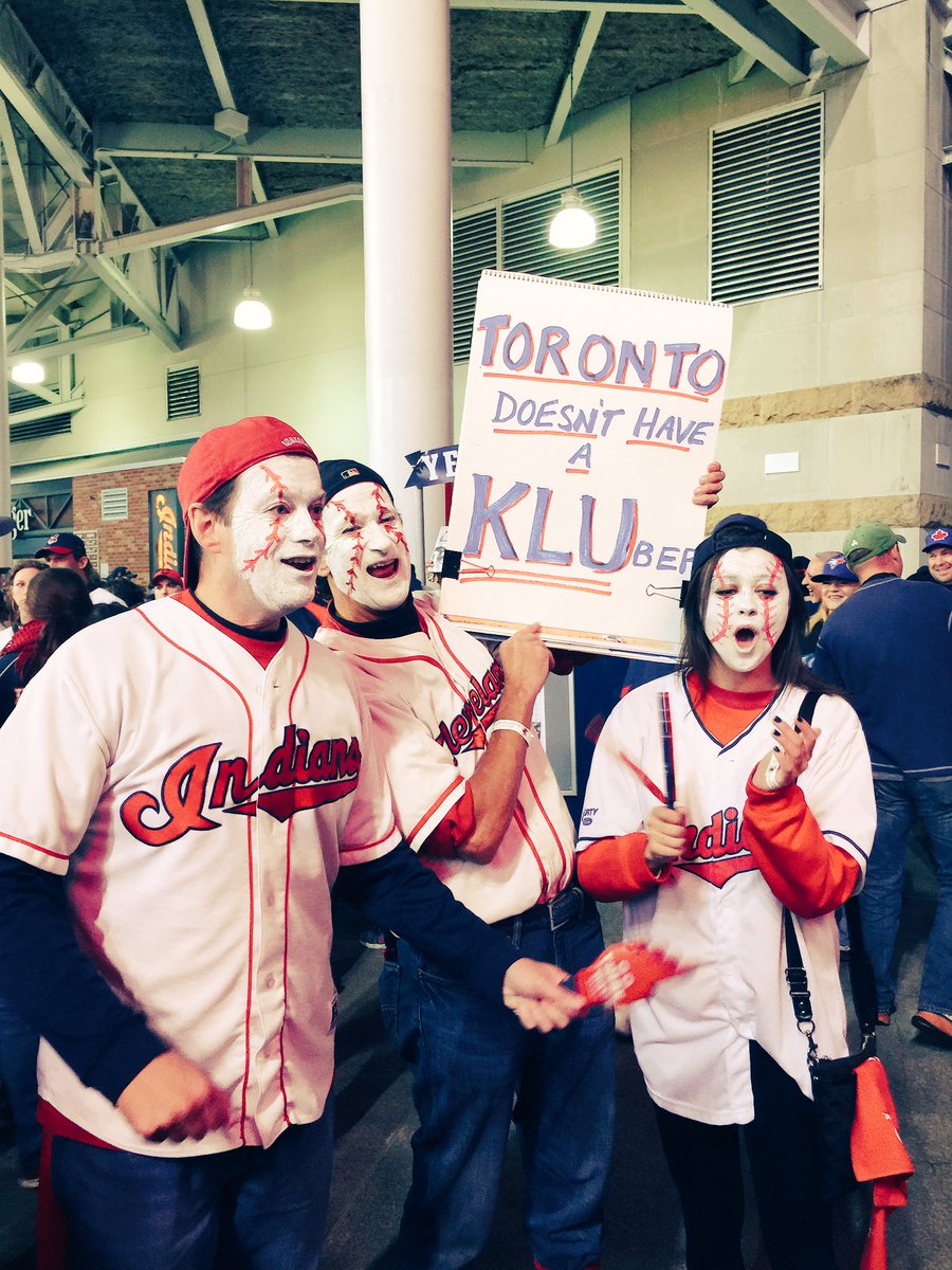 CLE_State's tweet image. .@PresMcCormick @PresBerkman @BlueJays @HuntingtonUni @Indians Game on! #RallyTogether