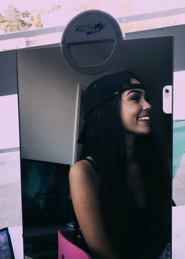 ❝ But mostly I hate the way I don't hate you, not even close, not even a little bit, not even at all.❞ ⚤ ❦