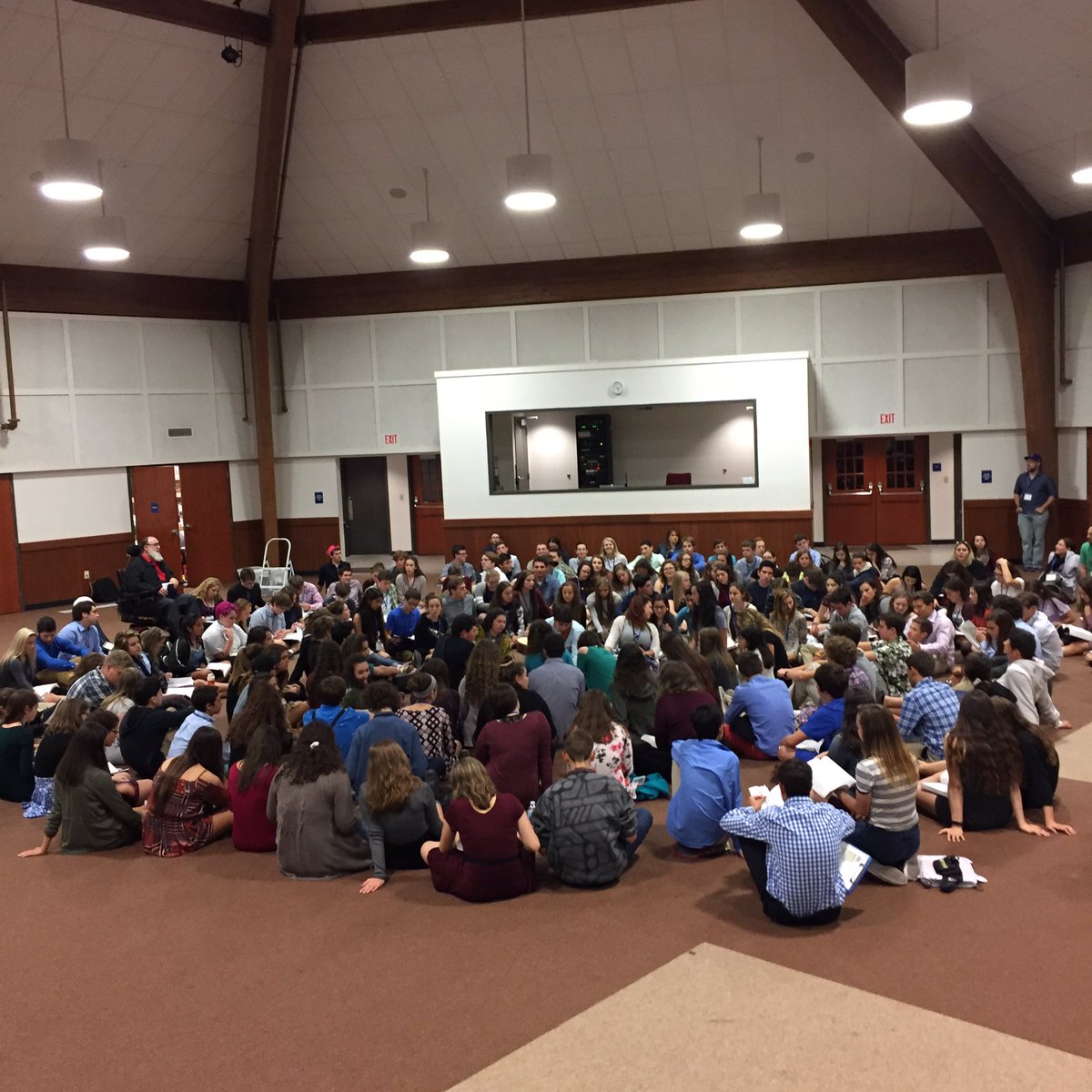 NFTYOV's tweet photo. Kicking off #MVOVFall with an amazing Shabbat T'fillah! https://t.co/XSsndhDAhf