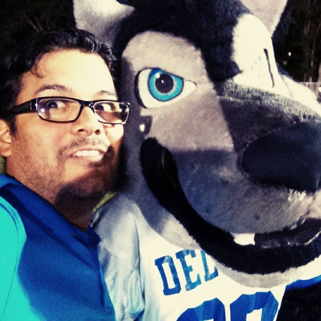 ExplorLocalLife's tweet image. @ Jessica's 20 year high school reunion #deltonawolves ift.tt/2dD1PPa