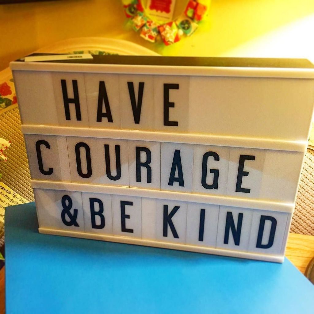 kindTover's tweet photo. Happy Friday! And congrats to @verdigreenhome on their anniversary party! 🎉love their shop, plus great food and mus… https://t.co/6imeYZC0NO