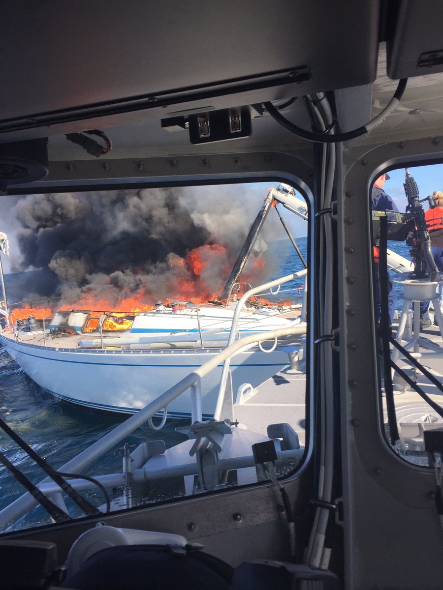 LACoLifeguards's tweet photo. #ChannelIC a photo from @USCGLosAngeles from today boat fire https://t.co/AHA9NmD8Ih