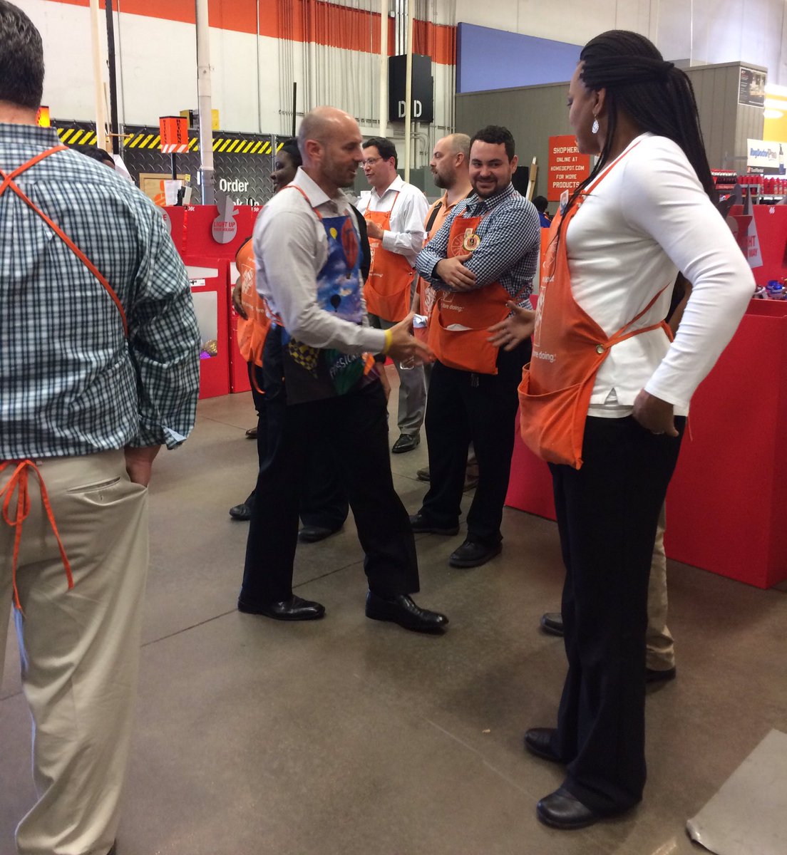 pgamble35's tweet photo. EVP Walk, Store 0563. @IblasBlas @tori_bronson @LennyGaspari @amunozjr81 @tvander35 https://t.co/75SlM2zpvX