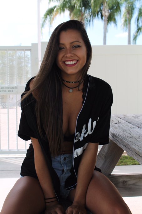 wild side https://t.co/II239KxeDs<a href="/tag/selfiesforlesbiansjpg"class="tags"><span>#selfiesforlesbiansjpg</span></a>