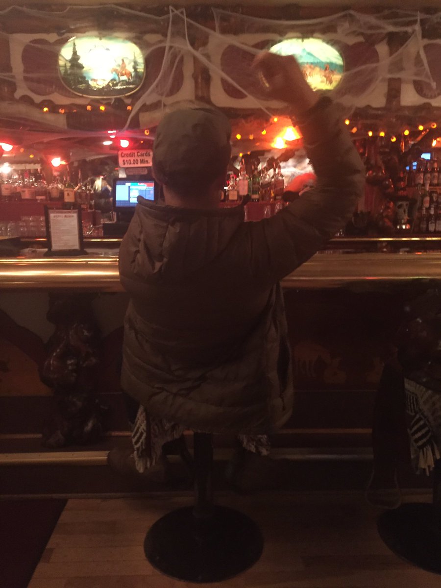 MonicaGrohne's tweet photo. @singlefinjared is officially a cowboy people. https://t.co/mbhrooiE29