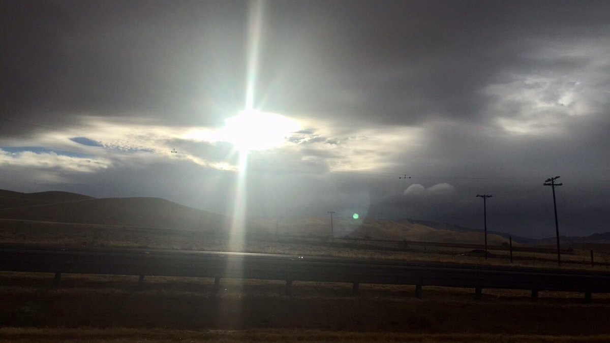 J_Matthew_S's tweet photo. #FallClouds https://t.co/okPvlfhQPg