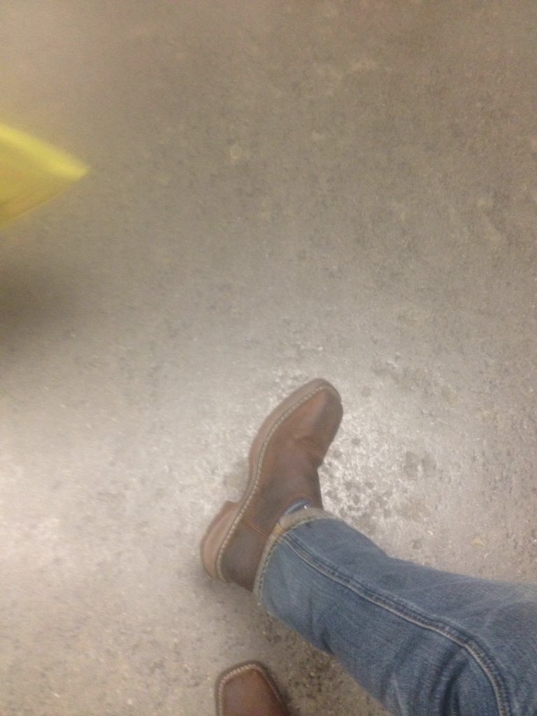 celdred328's tweet photo. At the grand national rodeo!!!! #GotMyBootsOn https://t.co/2yz5ge7TZ7