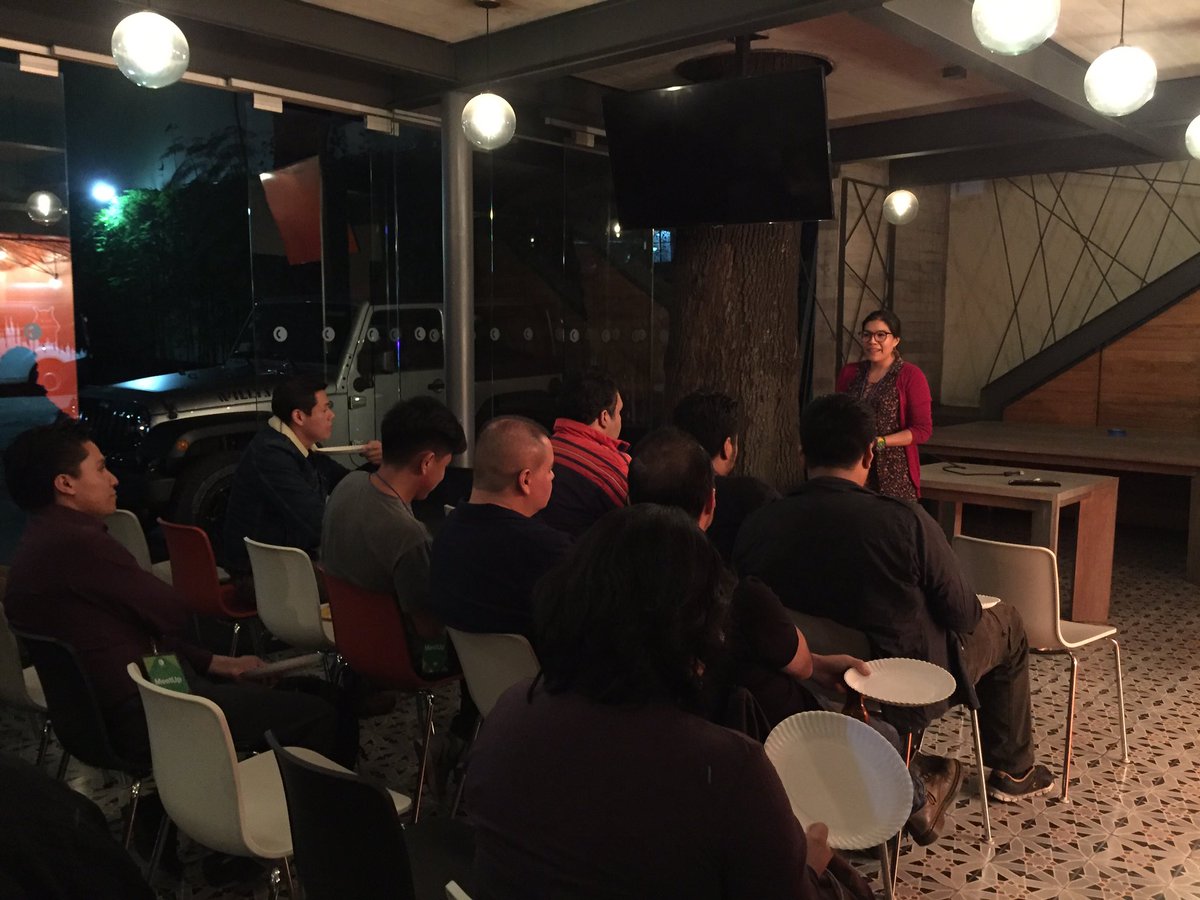 golangmx's tweet image. Angelina fue la primera valiente y se va a llevar primer descuento!