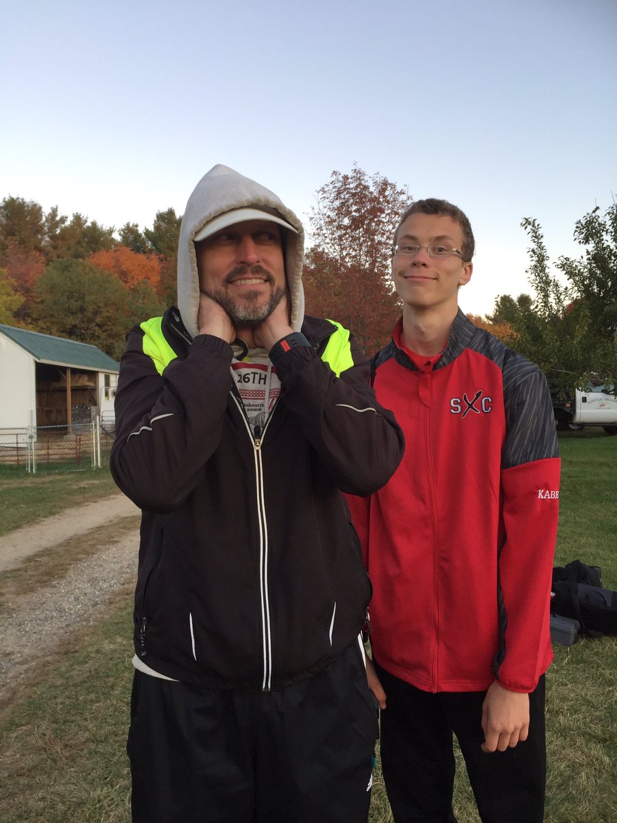 sanford_xc's tweet photo. Huge S/O to all the underclassmen &amp; @MaineMcKeown for throwing a fantastic meet for our seniors &amp; their parents ❤️🏃🏼‍♀️🏃🏻 https://t.co/bfx0WHrF7K