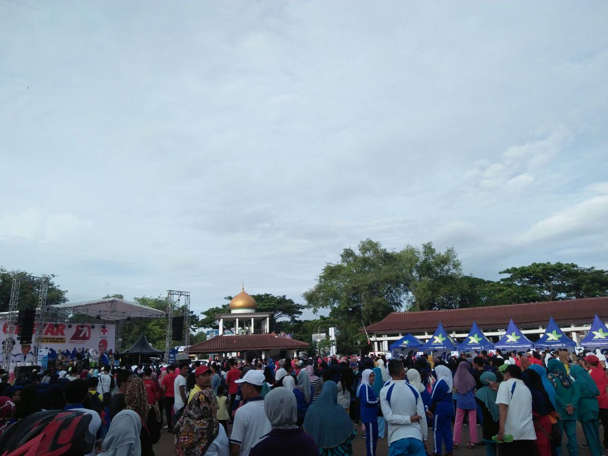 Jual___Tiket's tweet photo. Launching XL 4G LTE 
#XL4GBanten https://t.co/9uyM7JPMSL