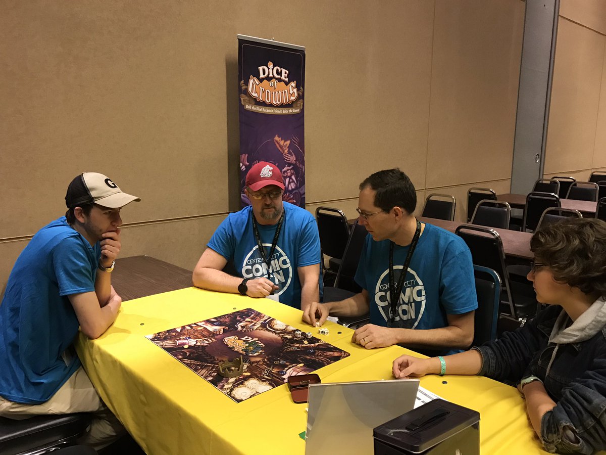 thing12games's tweet photo. 4 players stabbing each other in the back in #DiceOfCrowns at @CentralCityC4 #DiceGame #C42016 https://t.co/TjEuYc9LTa
