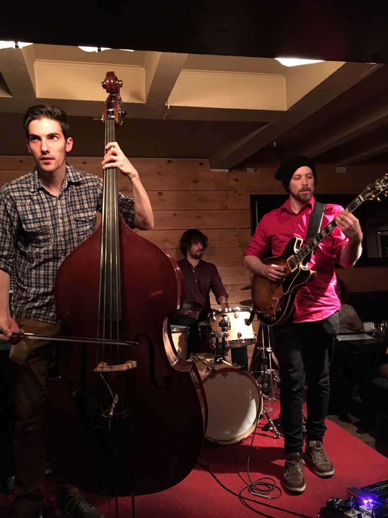 cocojazz_mtl's tweet image. @5fortrio brasse le @dieseonze dans le cadre de @loff_jazz ! Ya!! #JazzProg