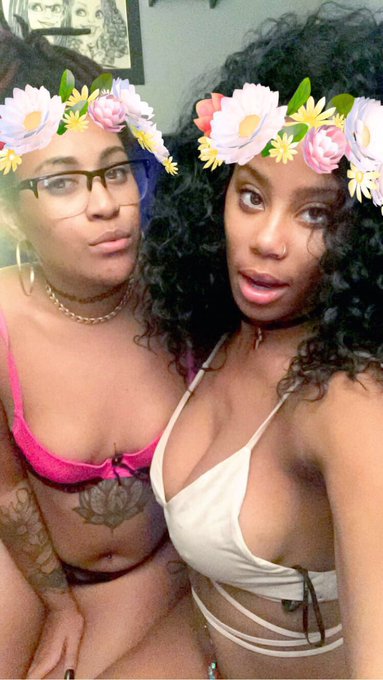 Watch princessmya😜's leaked NSFW photo on TwXstars