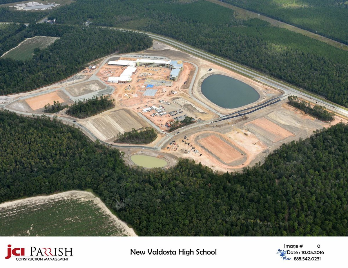 GoValdostaCats's tweet photo. New aerial shots of the new Valdosta High. #ChooseVCS https://t.co/PxrayEPchq