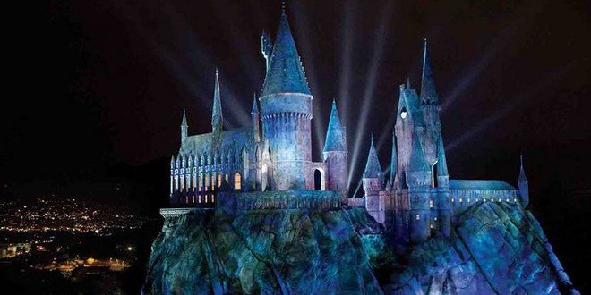 MuggleNet's tweet photo. Want to win a trip to #WizardingWorldOrlando? Find out how! --> https://t.co/rkYH4GcVnV https://t.co/bPvWzMcBs2
