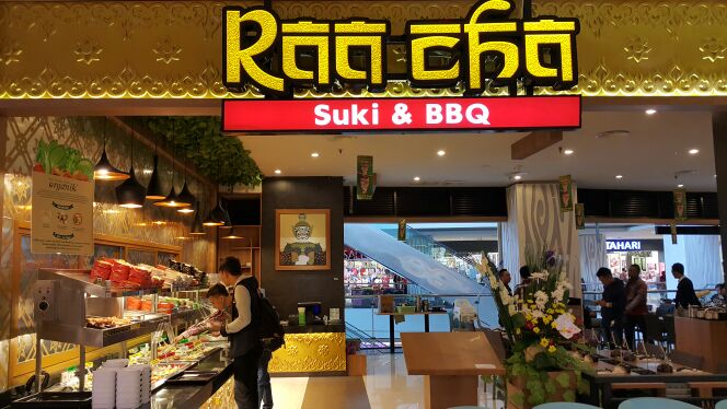 Jangan lupa ya hari ini ada event Grand Opening Raa Cha CSB Cirebon,banyak voucher dan merchandise yang akan di bagikan