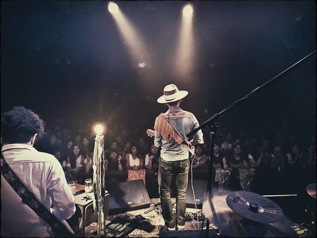 paranseparan's tweet image. youtu.be/v1v-8g4i0sQ

🎸🌵 Faraway🌵🎸

#hiraidai
#singersongwriter 
#liveversion