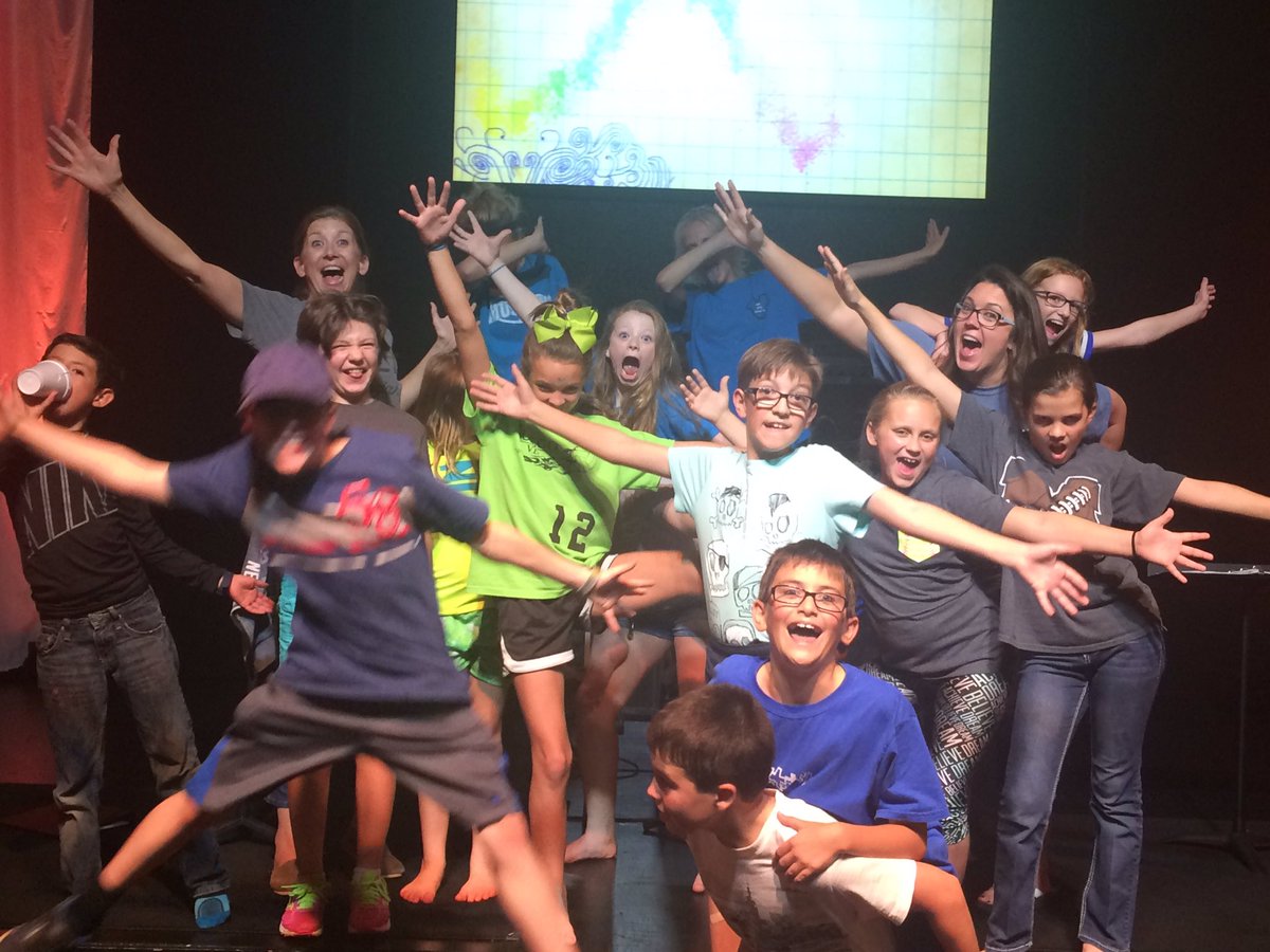 illtaketwocubes's tweet photo. Best Friday night I've had in awhile! Preteen group at Faith. Thank you for putting these kids in my life!!!! Amen👆🏻🙏🏻😍#e3faith https://t.co/jlP6ru6f5D