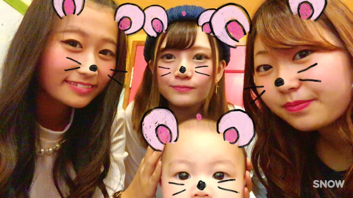 sora20160528's tweet photo. 晴空、パーカーと靴下プレゼント貰って着せてみたら鬼かわ😻
あああぁもうすぐまた歳とる、、 https://t.co/KjqlfYuxMB