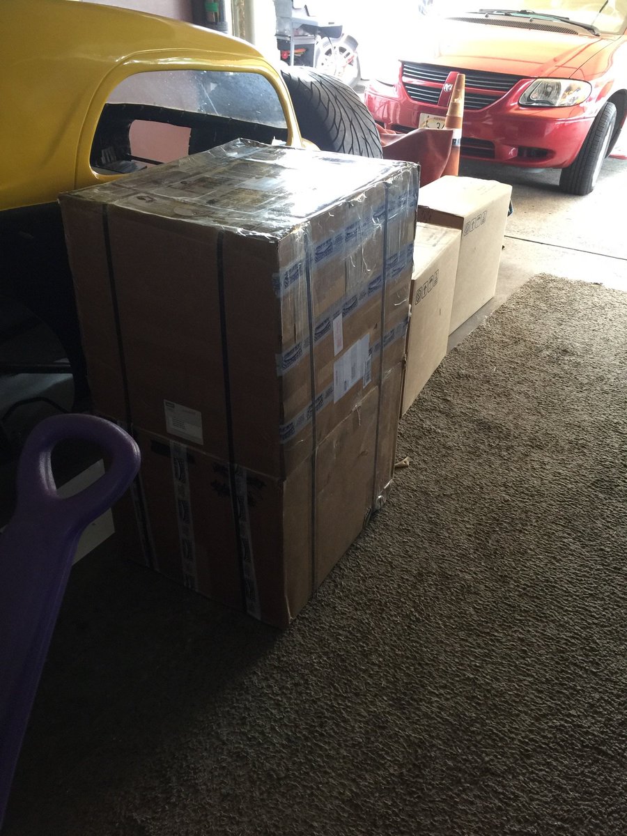 KellKomatsubara's tweet photo. Hmm. What could this be?
#neilandparks #sportcraft #gofastgoodies https://t.co/tVuQK3RvQR