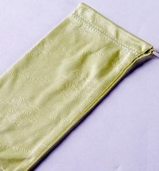 Patrick_Xuji's tweet photo. Embossed lens bag https://t.co/Npc6t3vJBN