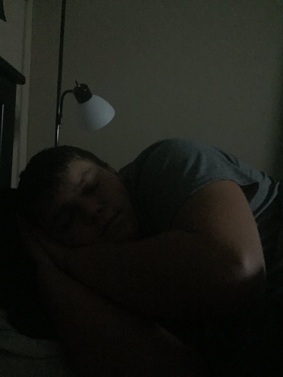wil_doingstuff's tweet image. Wil majestically sleeping