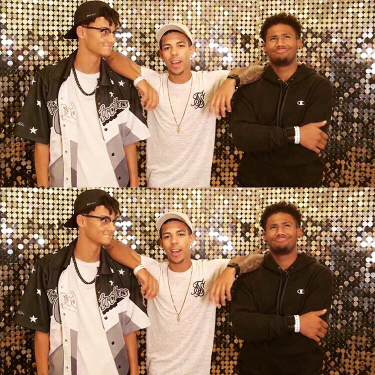 5AfterMidnight's tweet image. Live Shows today! The theme is Motown, wish us luck! 🙌🏾🎤💯👓 #xfactor  #5am #5amily #motown N.